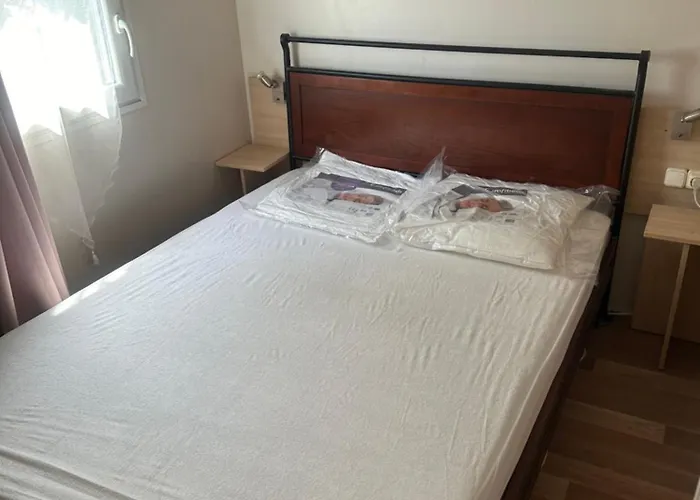 Kamp alanı Mobil-home Equipe A Louer *